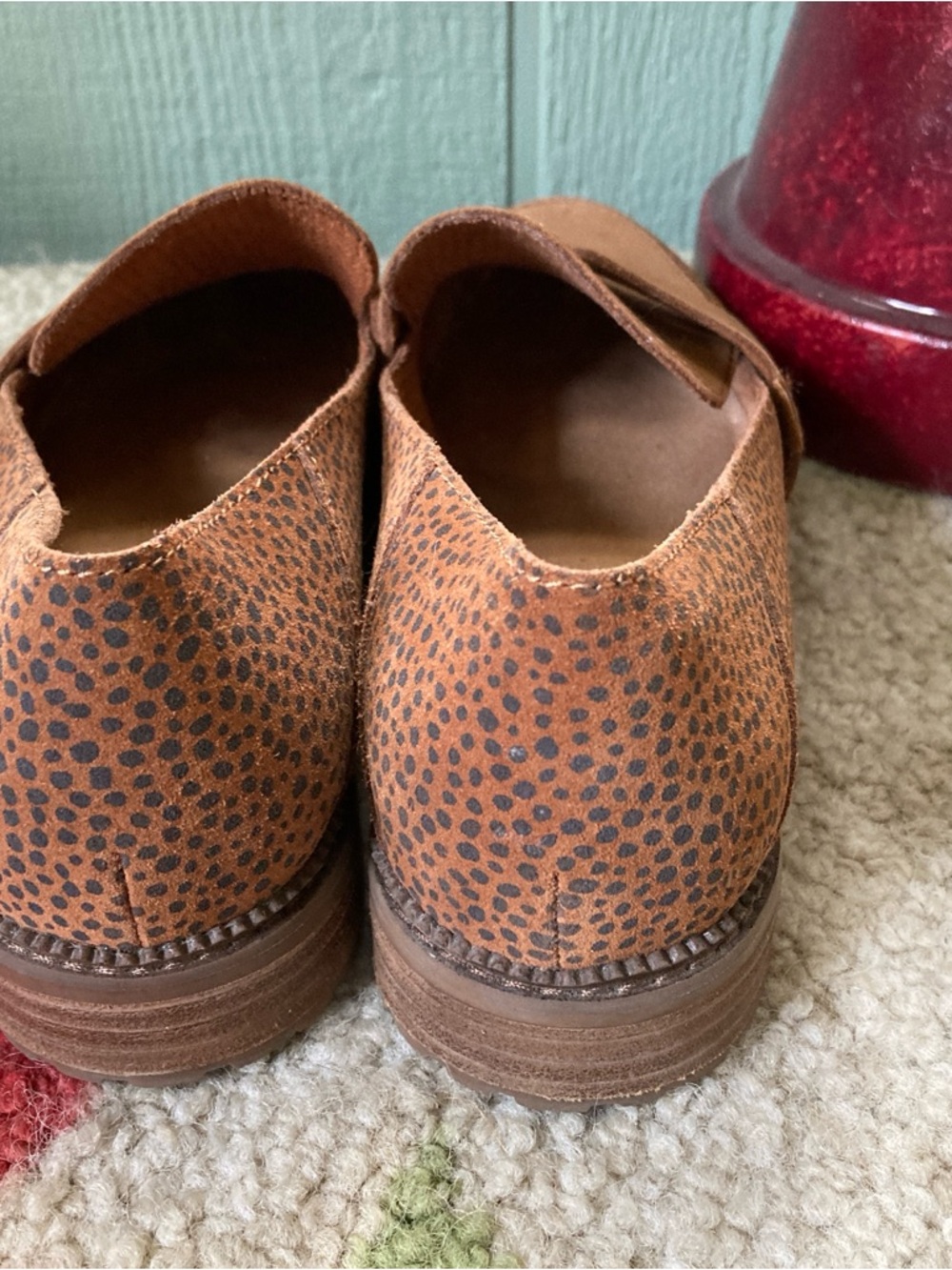 Toms Size 7.5 Mallory Cheetah Print Suede Slip On Loafers - Picture 4 of 11